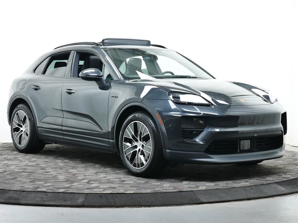 Thumbnail: 2025 Porsche Macan - 9