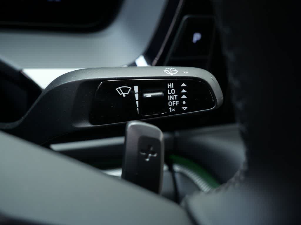 Thumbnail: 2025 Porsche Panamera - 25