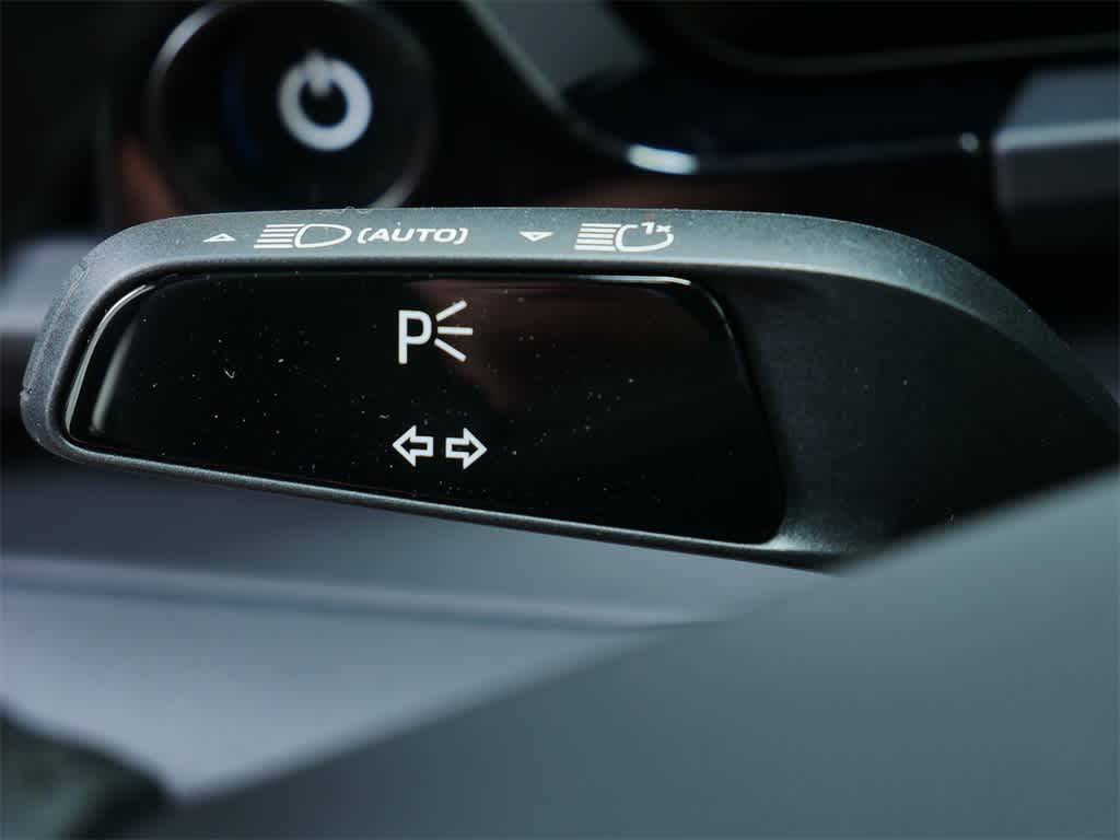 Thumbnail: 2025 Porsche Macan - 26