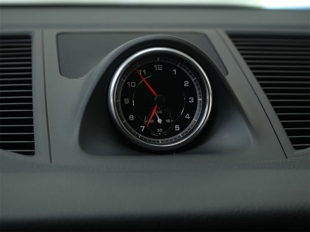 Thumbnail: 2020 Porsche Macan - 23