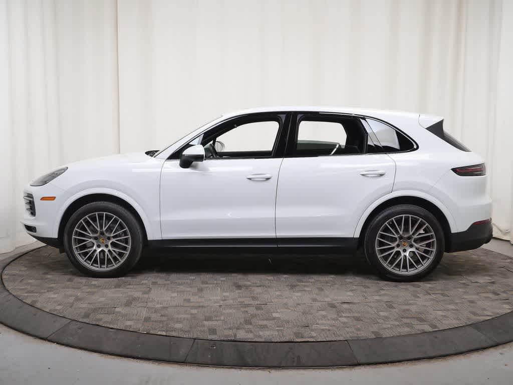 Thumbnail: 2022 Porsche Cayenne - 2