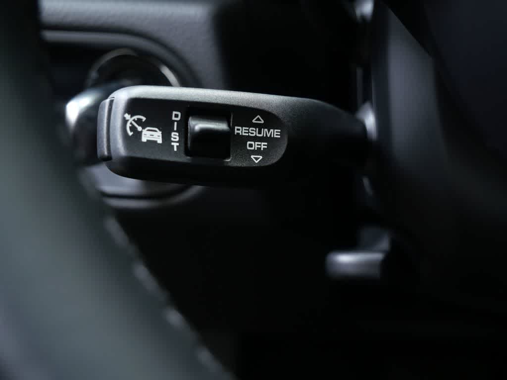 Thumbnail: 2024 Porsche Macan - 20