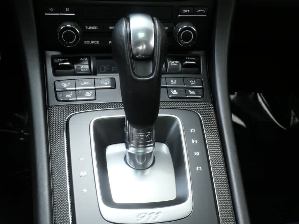 Thumbnail: 2019 Porsche 911 - 17