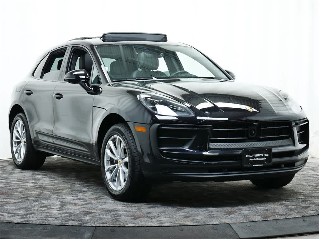 2025 Porsche Macan  9