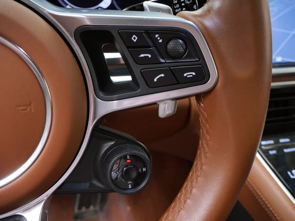 Thumbnail: 2018 Porsche Panamera - 21