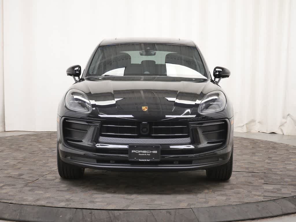 Thumbnail: 2025 Porsche Macan - 10