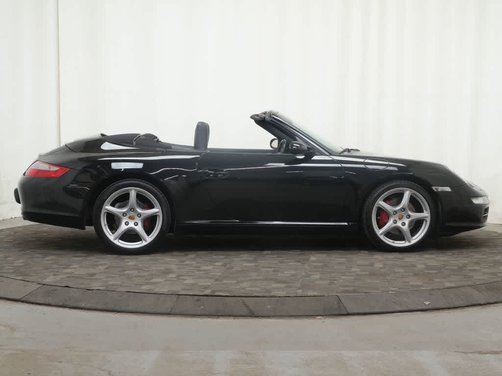 Thumbnail: 2007 Porsche 911 - 8