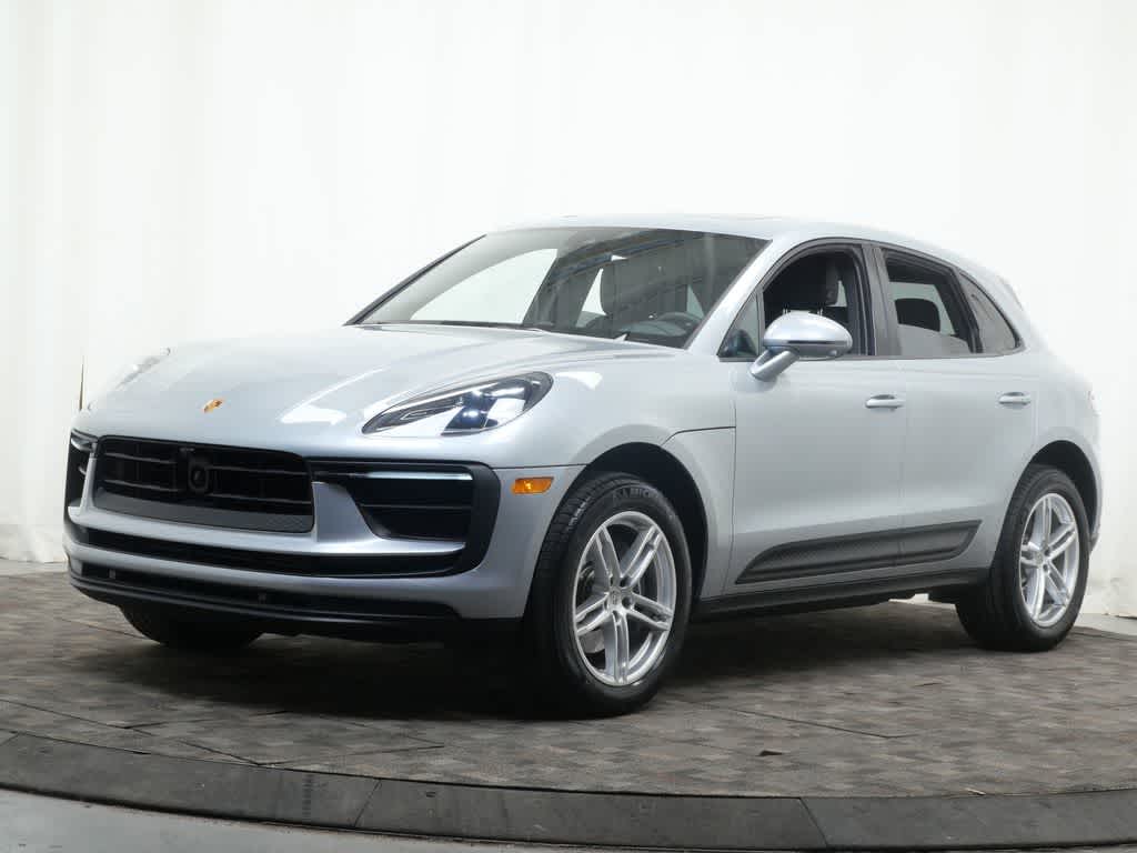 Thumbnail: 2025 Porsche Macan - 1