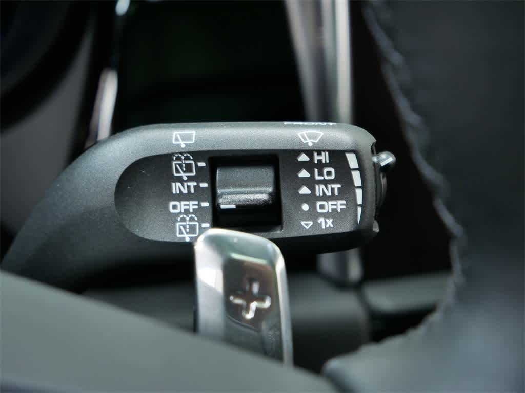 Thumbnail: 2025 Porsche Macan - 23