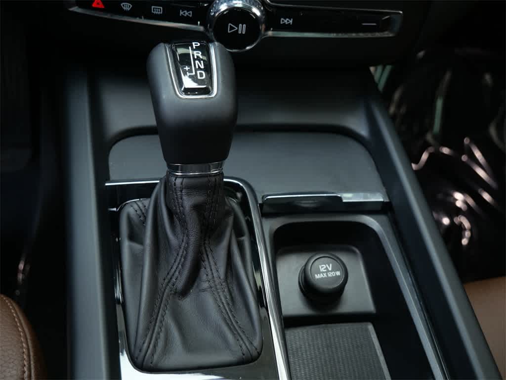 Thumbnail: 2018 Volvo XC60 - 23