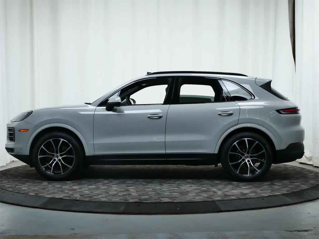 Thumbnail: 2025 Porsche Cayenne - 2