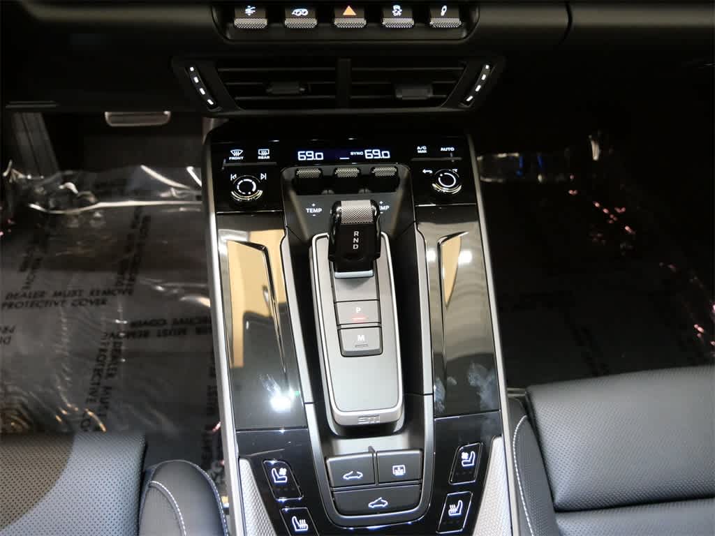 Thumbnail: 2025 Porsche 911 - 19