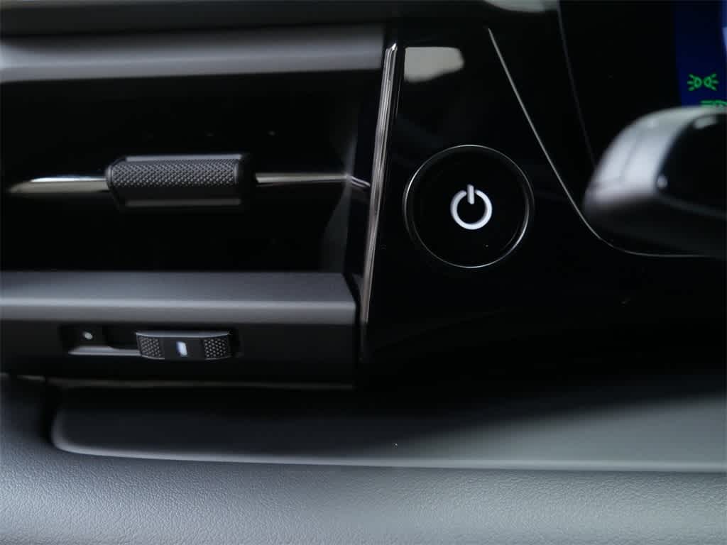 Thumbnail: 2026 Porsche Macan - 27