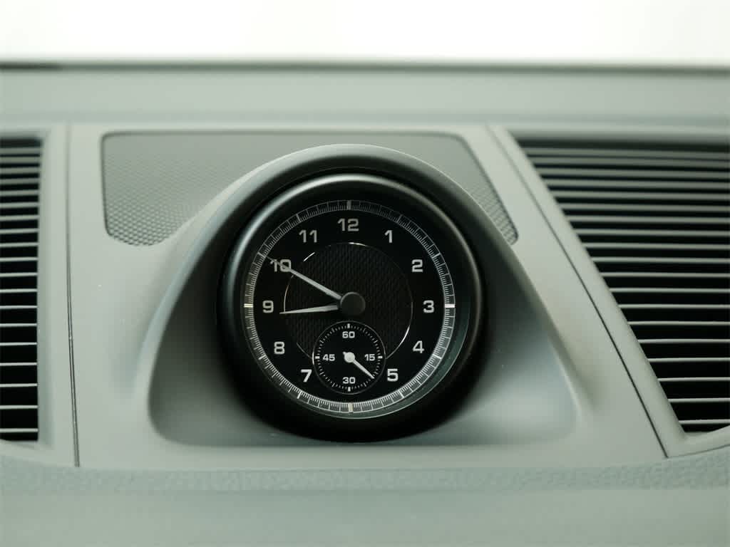 Thumbnail: 2025 Porsche Macan - 24