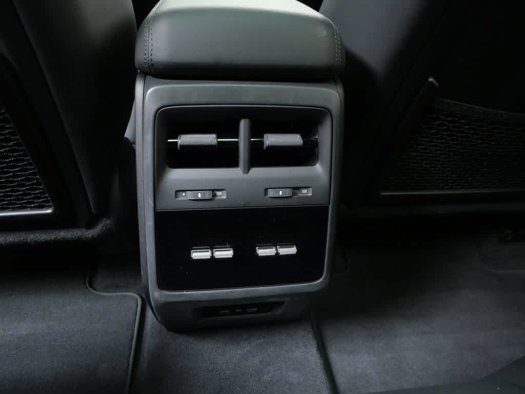 Thumbnail: 2024 Porsche Macan - 16