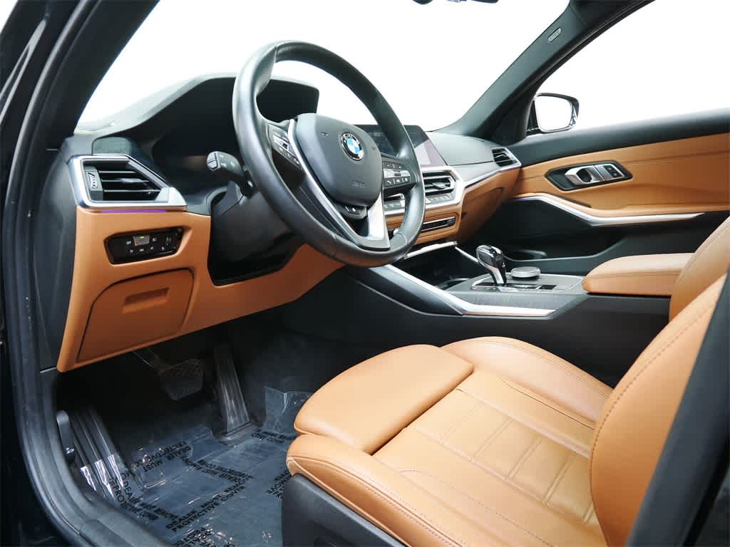 Thumbnail: 2021 BMW 3 Series - 4