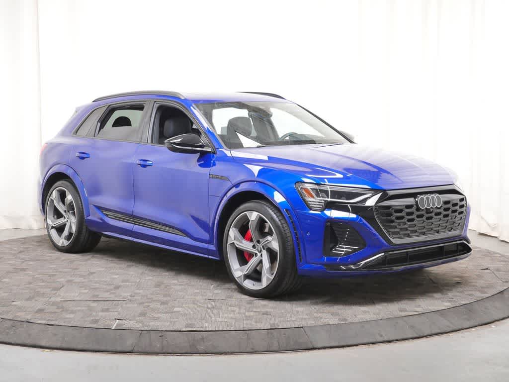 Thumbnail: 2024 Audi SQ8 e-tron - 9