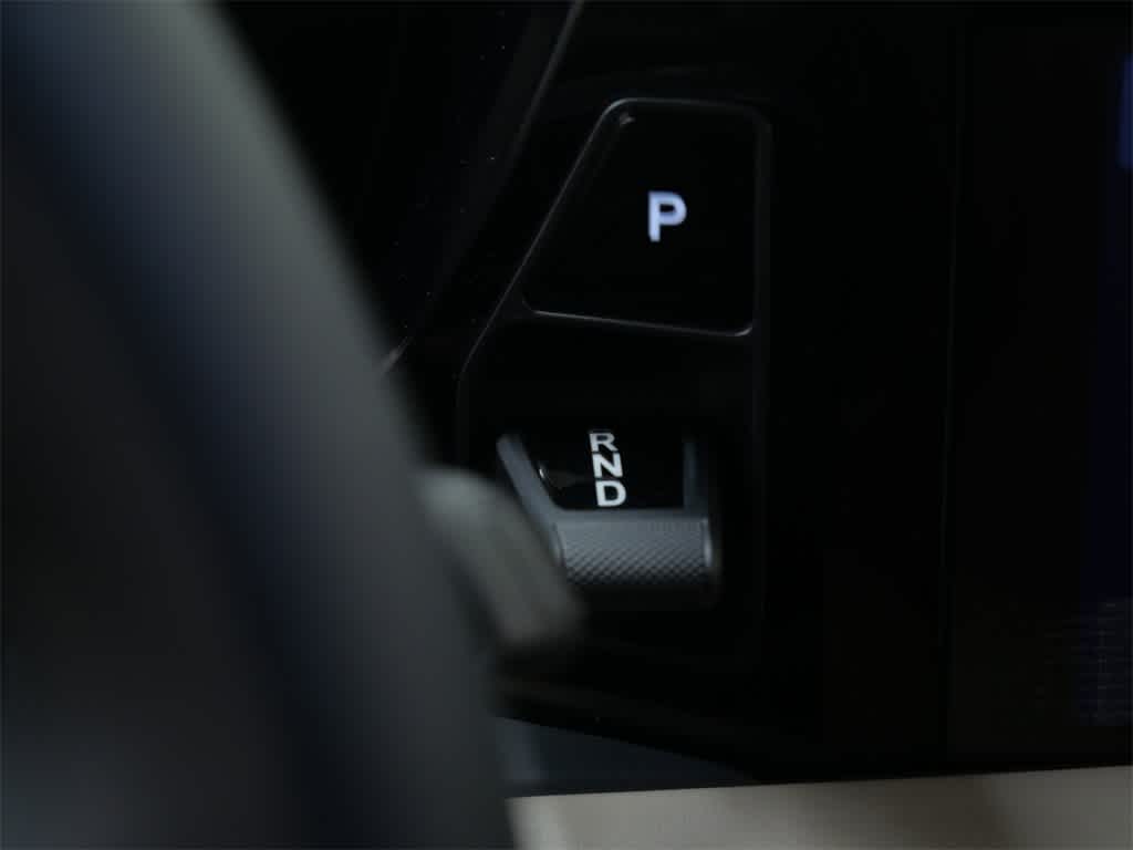 Thumbnail: 2026 Porsche Macan - 22