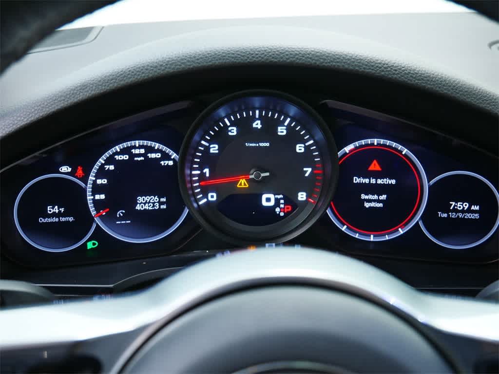 Thumbnail: 2023 Porsche Cayenne - 25