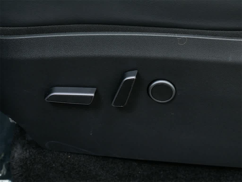 Thumbnail: 2023 Tesla Model Y - 14