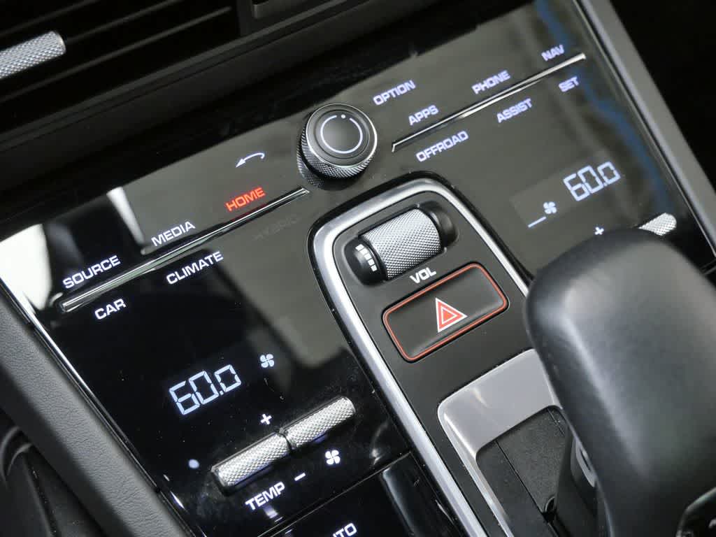 Thumbnail: 2023 Porsche Cayenne - 24