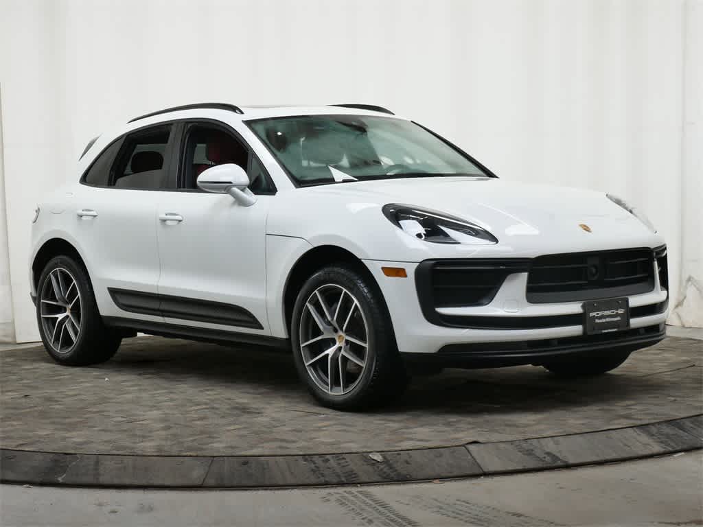 Thumbnail: 2023 Porsche Macan - 9