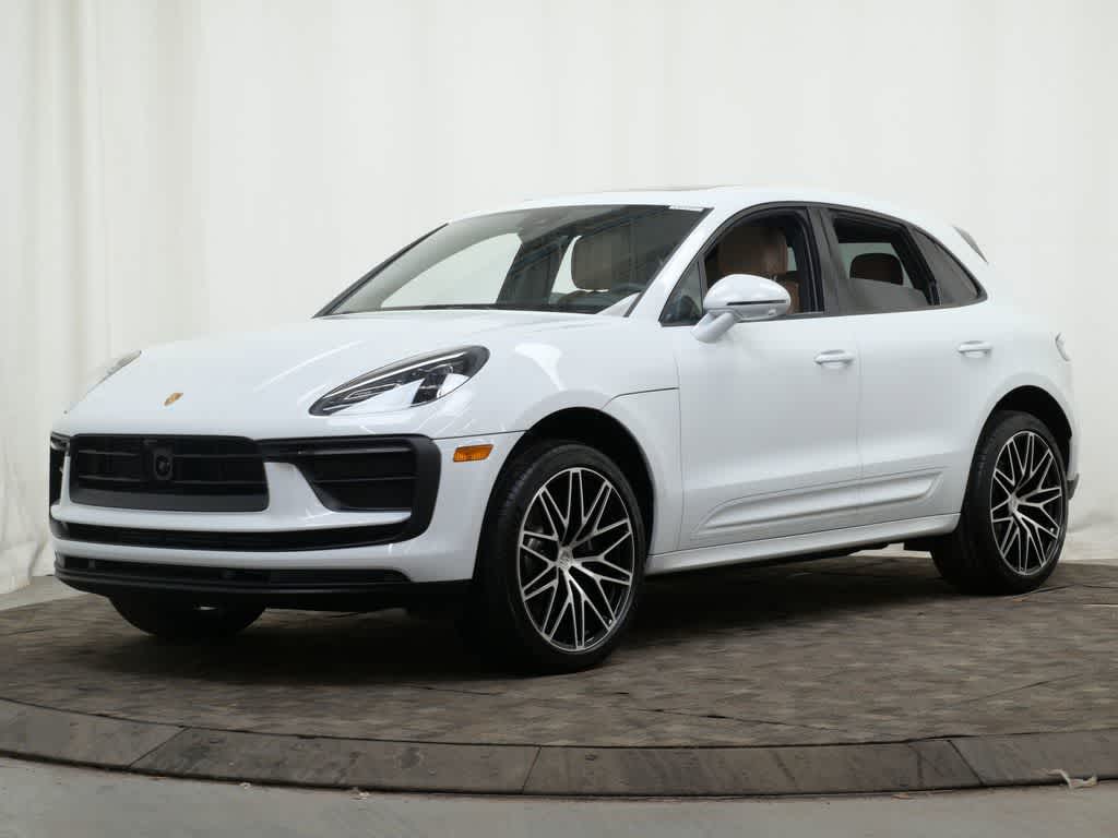 Thumbnail: 2026 Porsche Macan - 1