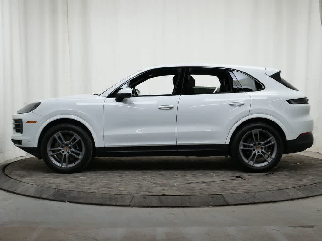 Thumbnail: 2025 Porsche Cayenne - 2