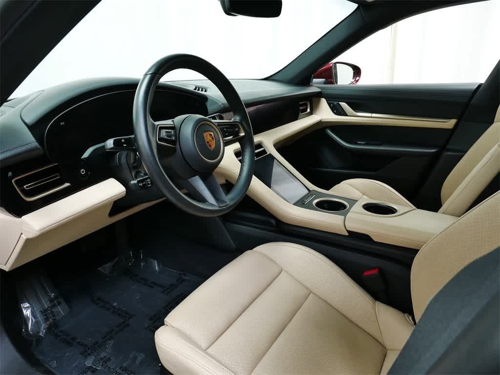 Thumbnail: 2022 Porsche Taycan - 4