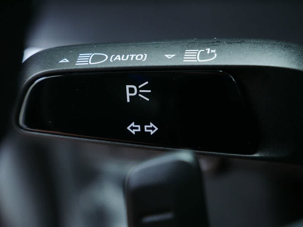 Thumbnail: 2025 Porsche 911 - 18