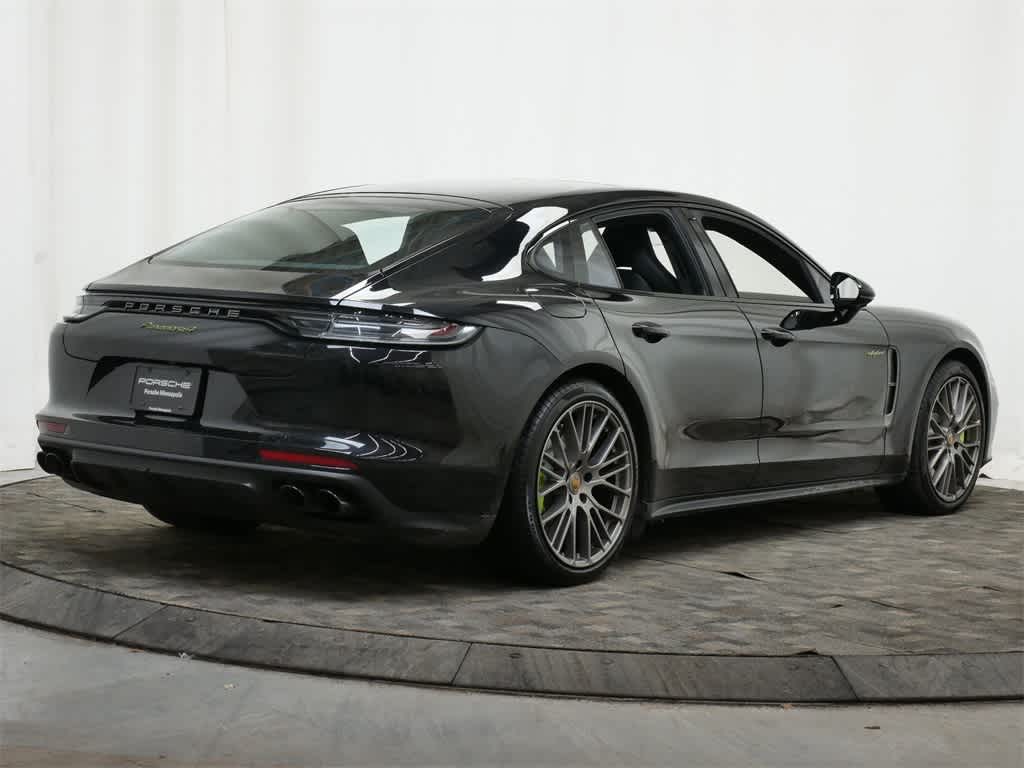 Thumbnail: 2023 Porsche Panamera - 7