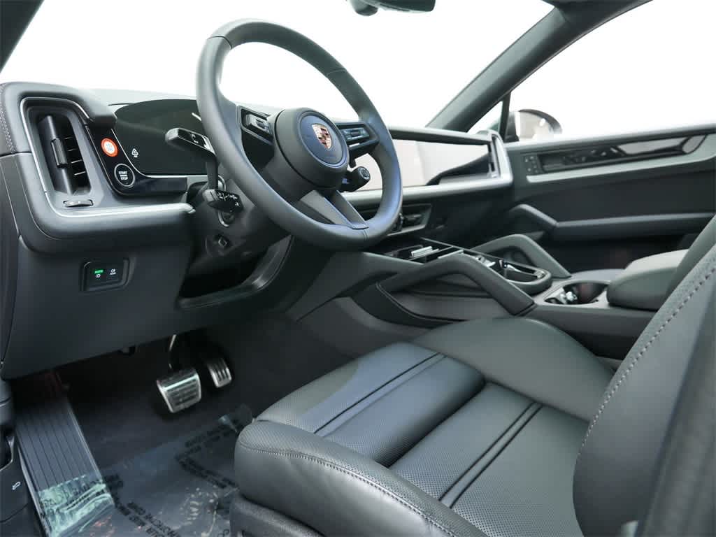 Thumbnail: 2026 Porsche Cayenne - 4