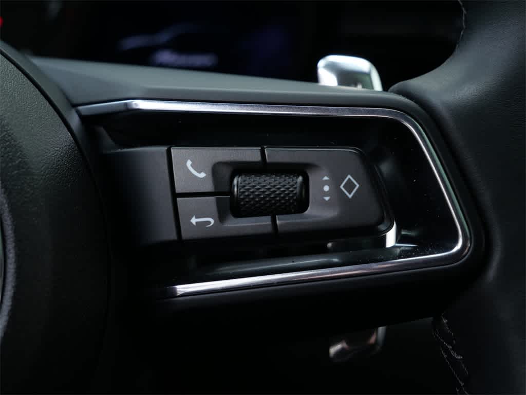 Thumbnail: 2025 Porsche Macan - 20