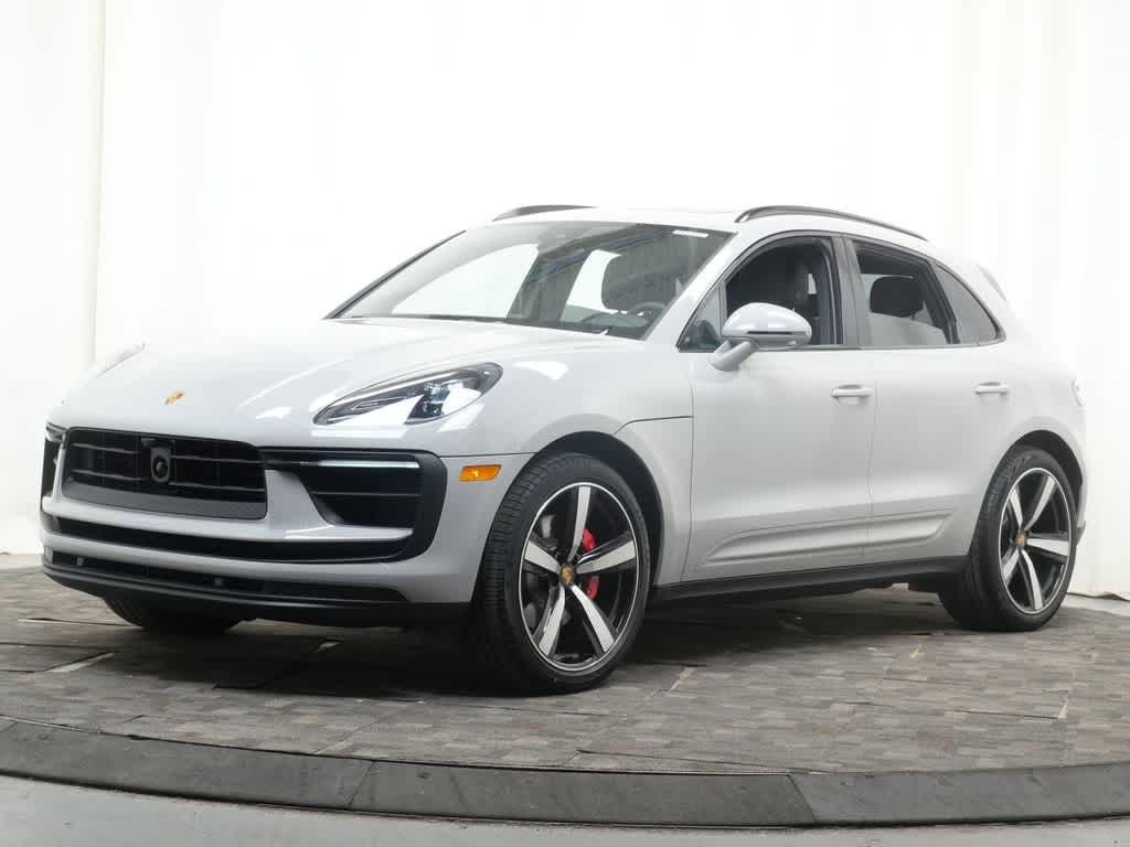 Thumbnail: 2026 Porsche Macan - 1