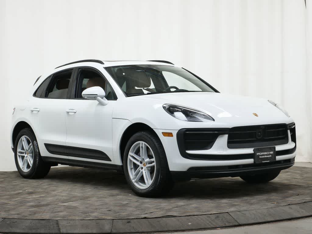 Thumbnail: 2025 Porsche Macan - 9