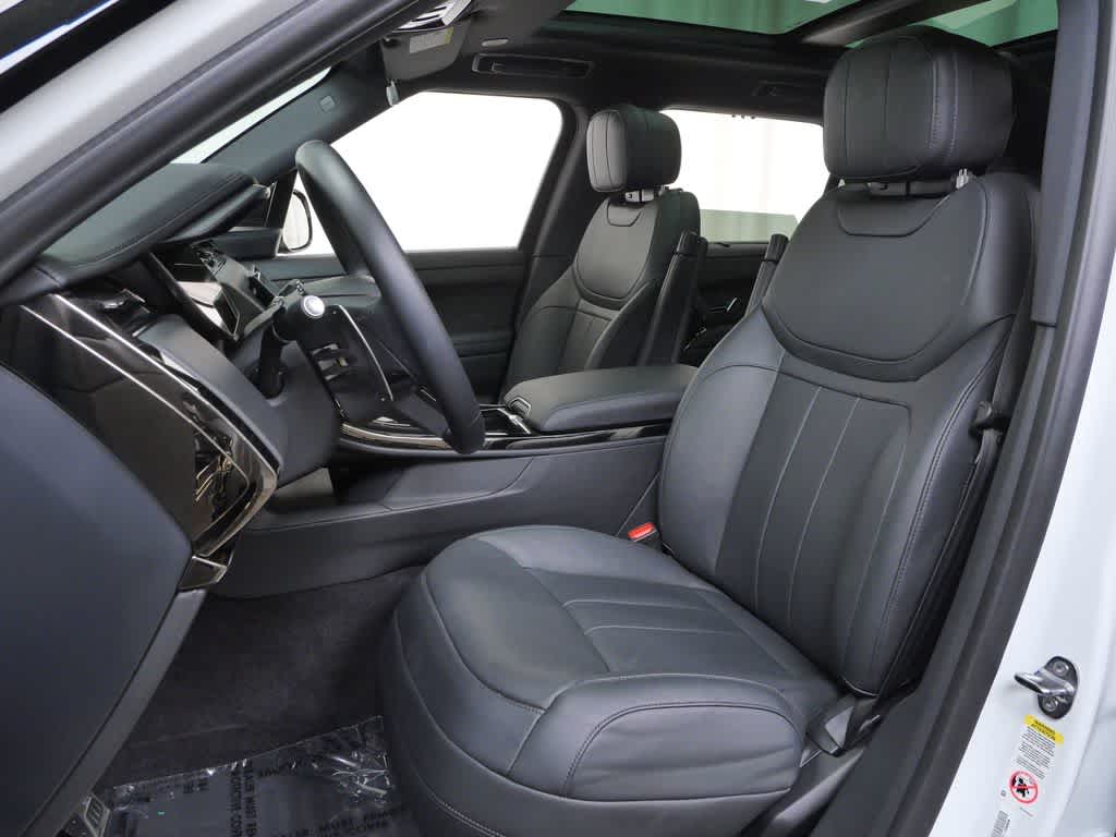 Thumbnail: 2024 Land Rover Range Rover Sport - 5