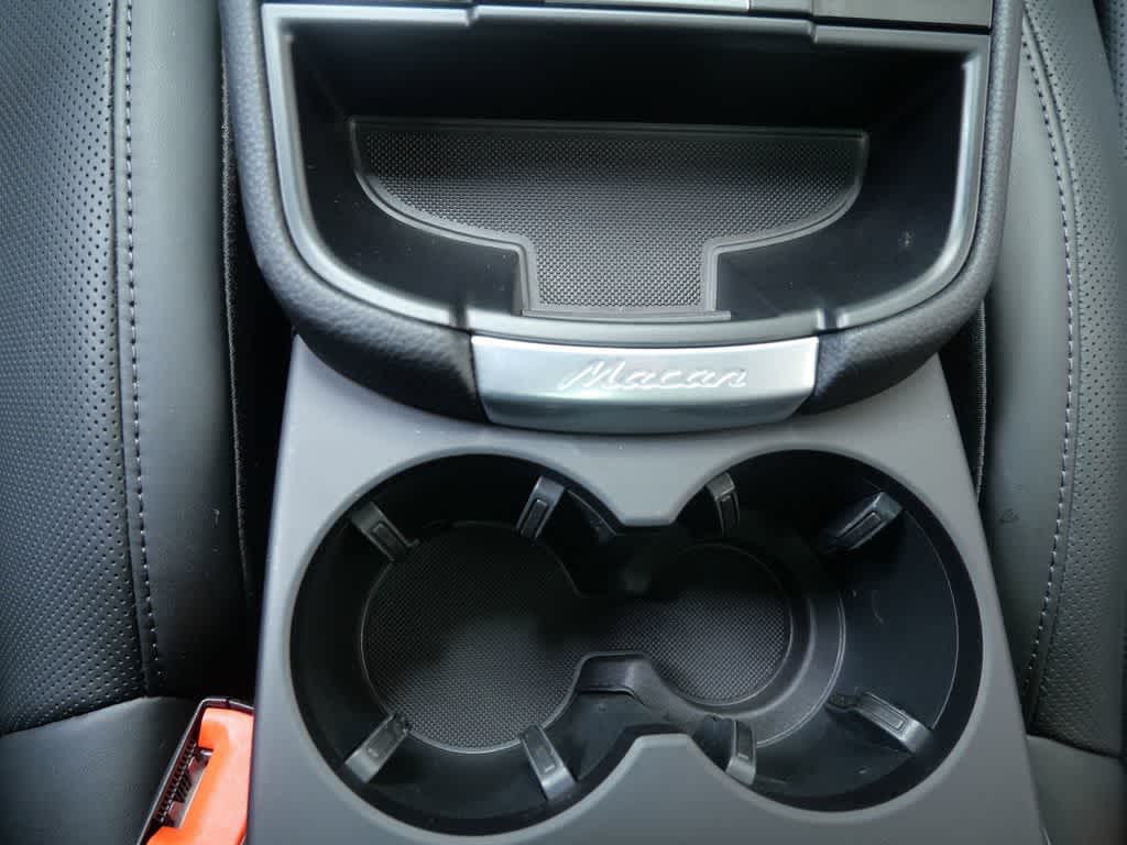 Thumbnail: 2026 Porsche Macan - 19