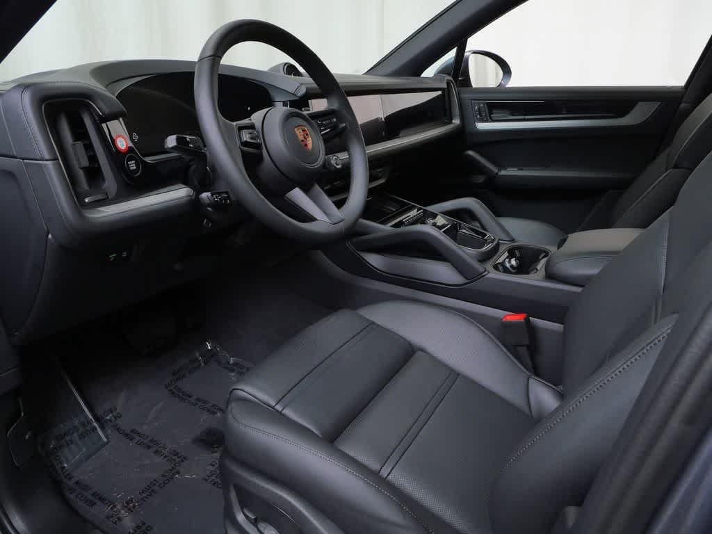 Thumbnail: 2026 Porsche Cayenne - 4