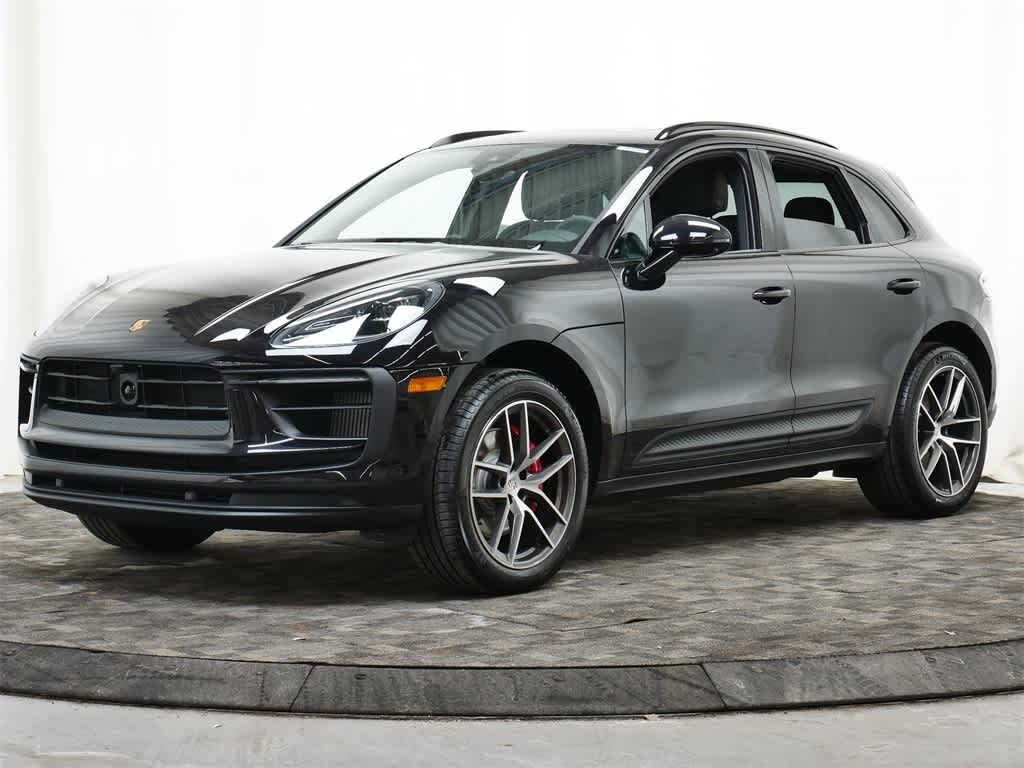 Thumbnail: 2026 Porsche Macan - 1