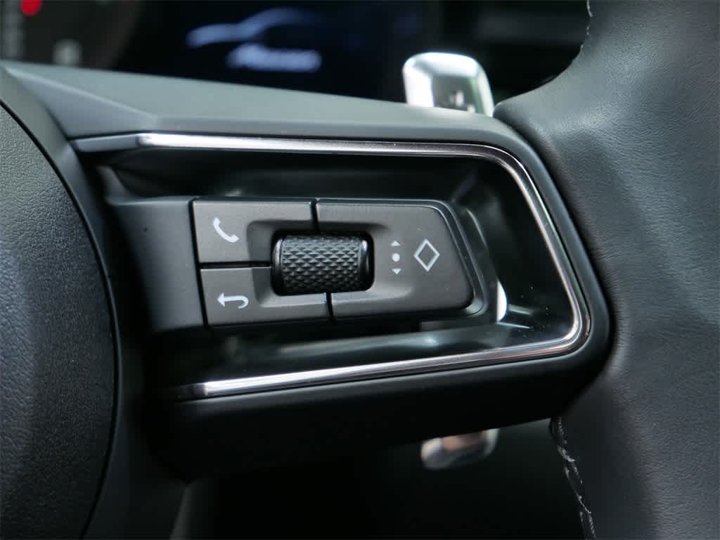 Thumbnail: 2025 Porsche Macan - 20