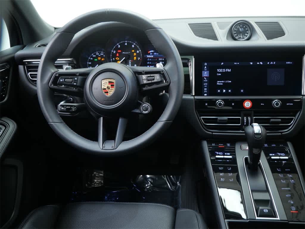 Thumbnail: 2025 Porsche Macan - 16
