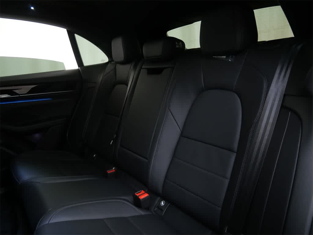 Thumbnail: 2026 Porsche Macan - 14