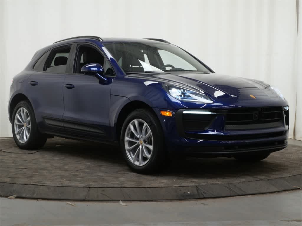 Thumbnail: 2025 Porsche Macan - 9