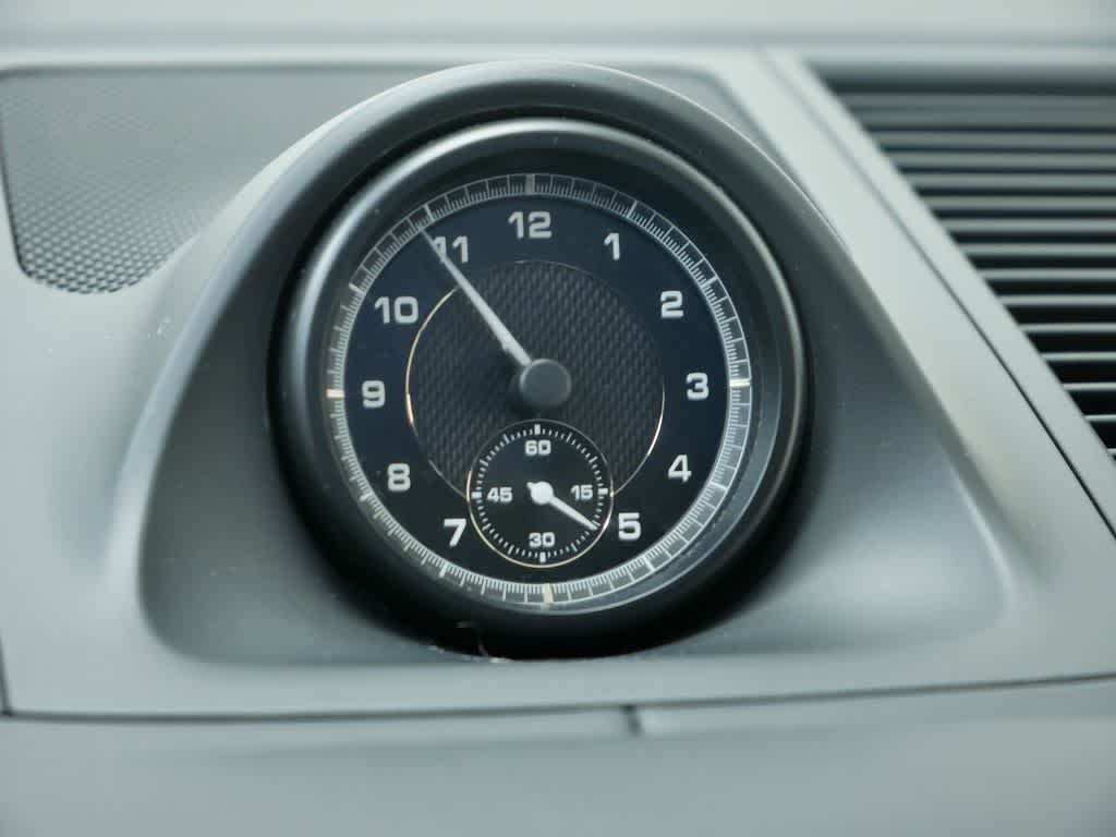 Thumbnail: 2025 Porsche Macan - 24