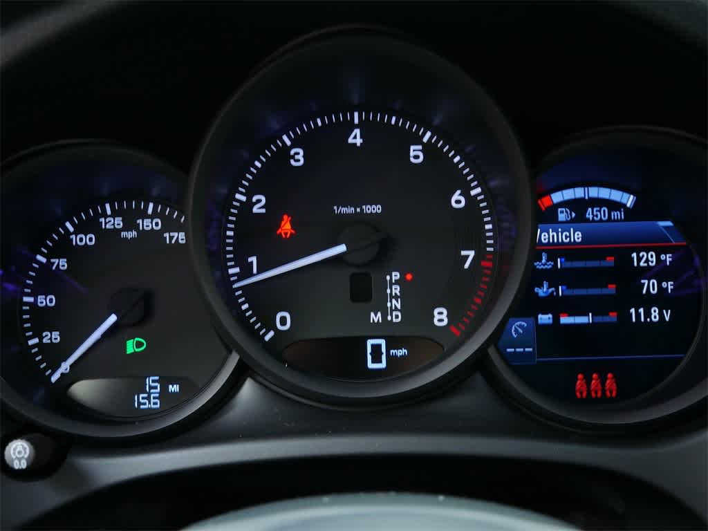 Thumbnail: 2026 Porsche Macan - 26