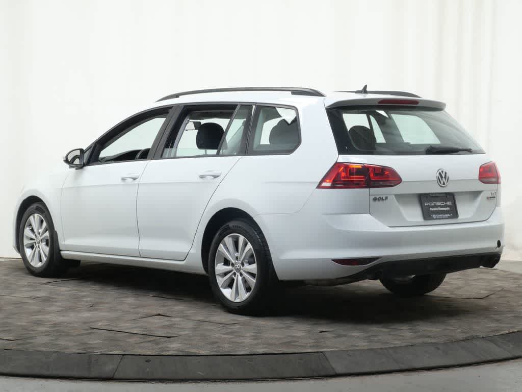 Thumbnail: 2017 Volkswagen e-Golf - 3