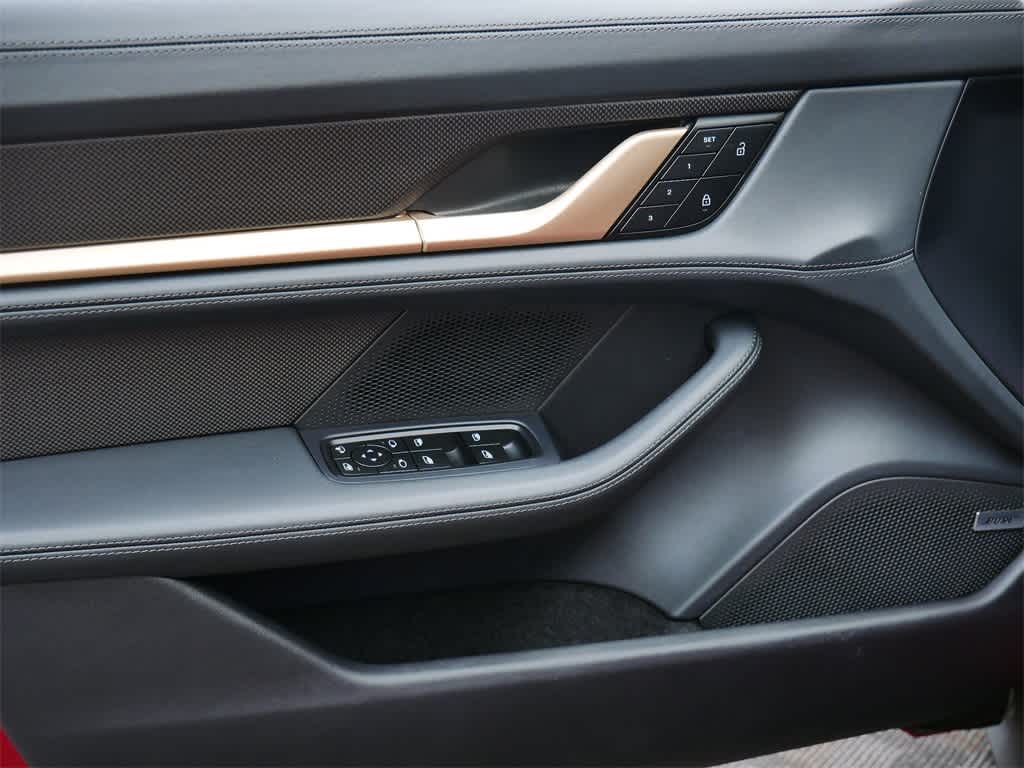 Thumbnail: 2024 Porsche Taycan - 11