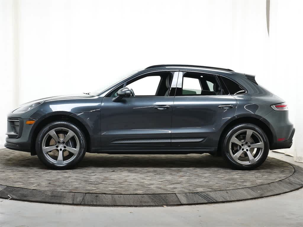 Thumbnail: 2023 Porsche Macan - 2