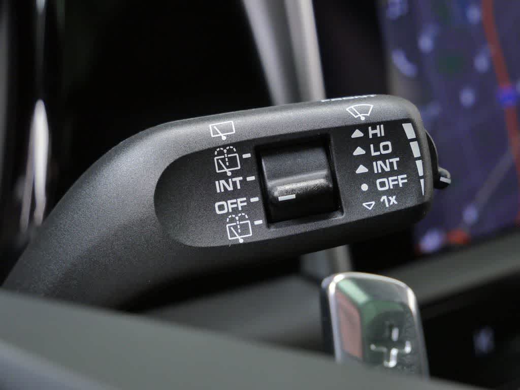 Thumbnail: 2024 Porsche Macan - 21