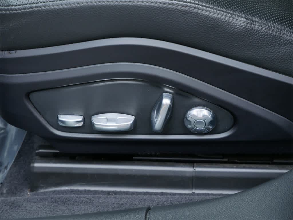 Thumbnail: 2020 Porsche Panamera - 12